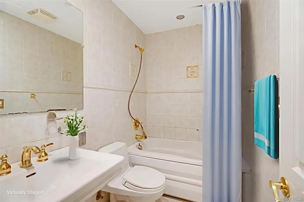 155 Devon Loop Staten Island NY 10314