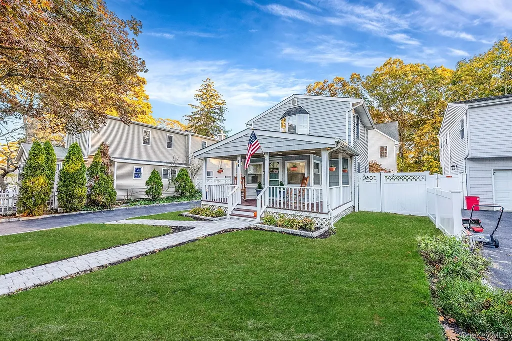 16 Lyda Drive Nesconset NY 11767