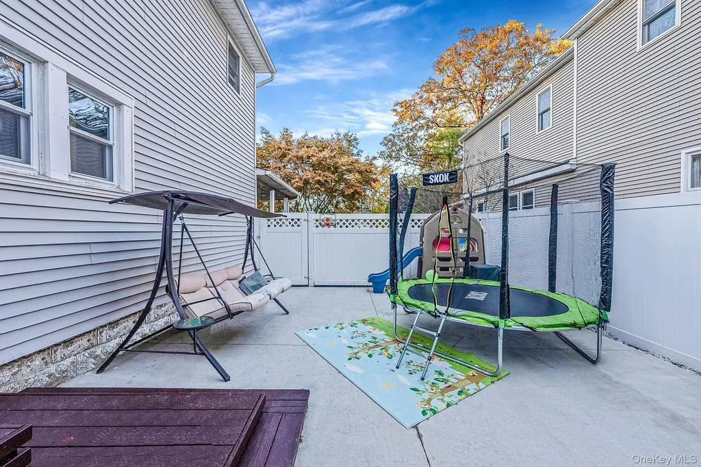 16 Lyda Drive Nesconset NY 11767