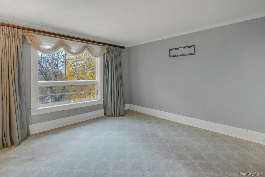 733 Stuart Avenue Mamaroneck NY 10543