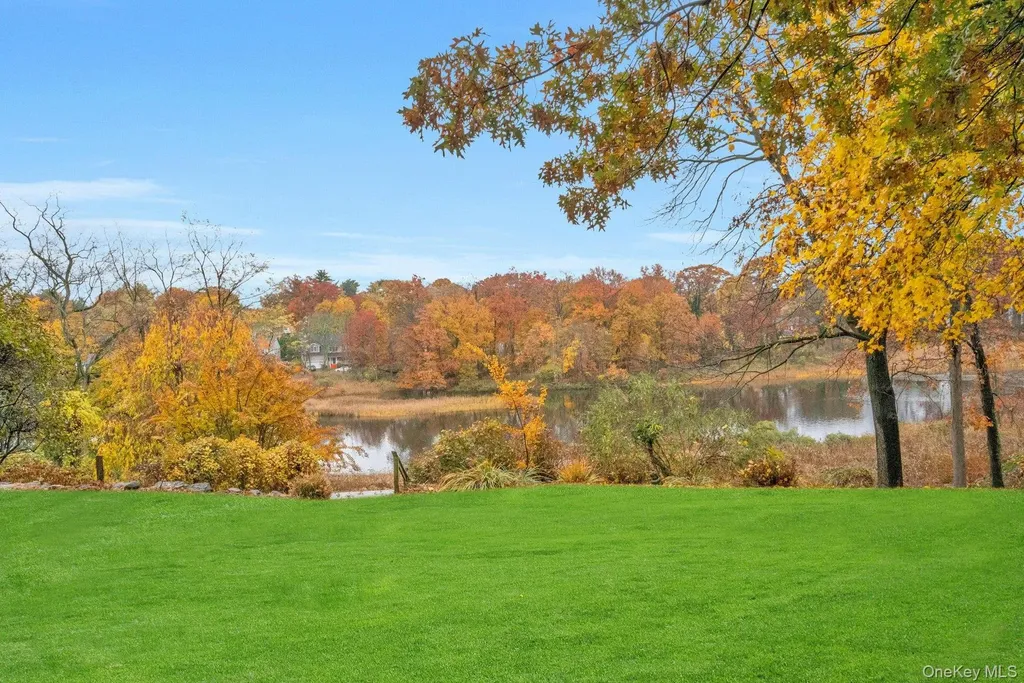 733 Stuart Avenue Mamaroneck NY 10543