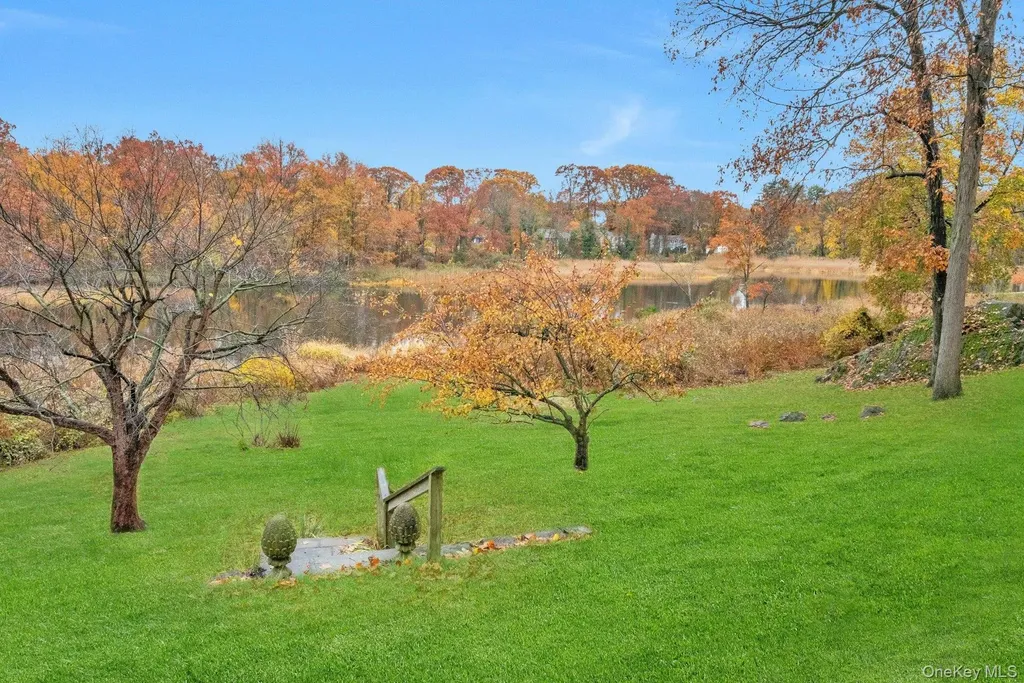 733 Stuart Avenue Mamaroneck NY 10543
