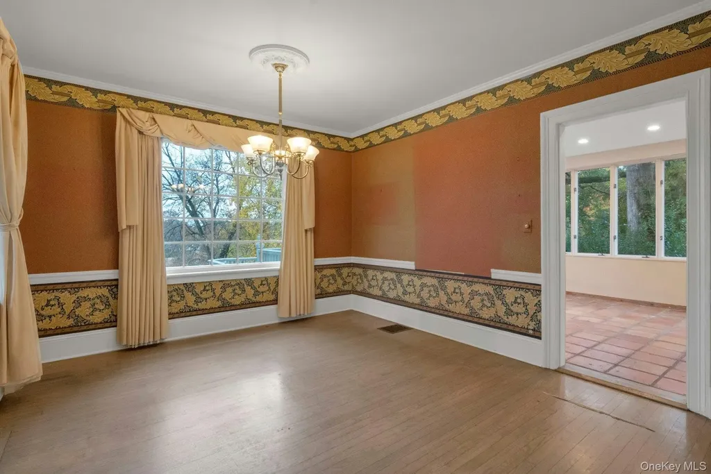 733 Stuart Avenue Mamaroneck NY 10543