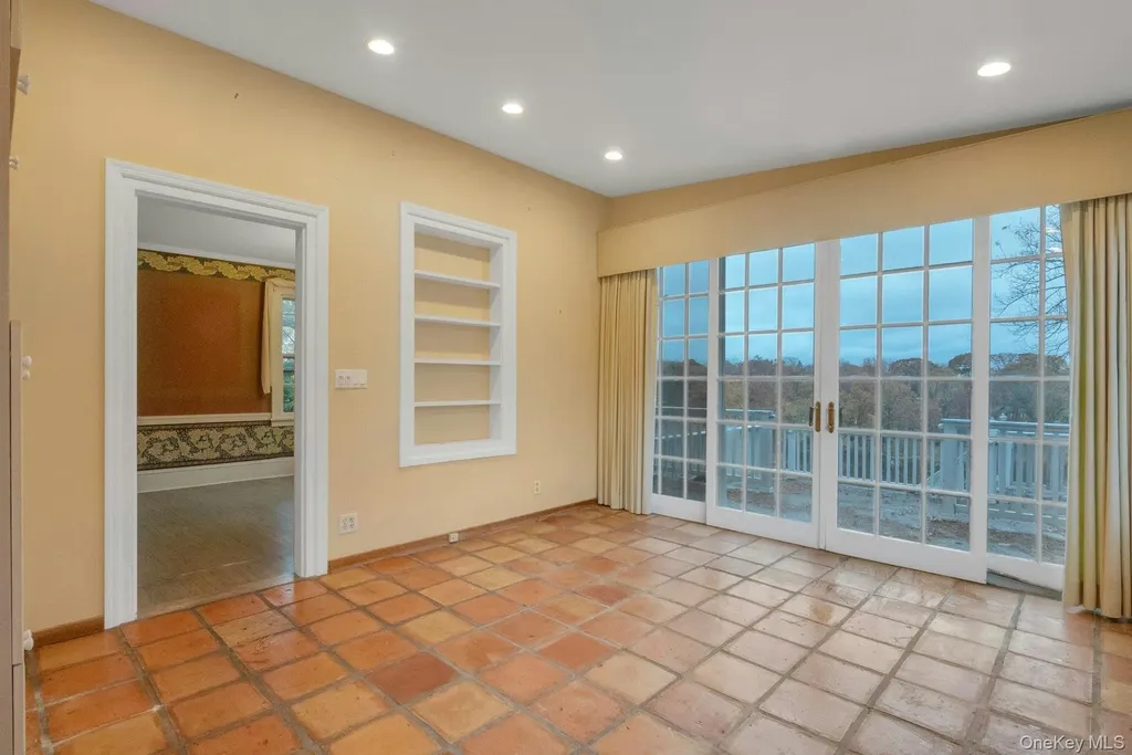 733 Stuart Avenue Mamaroneck NY 10543