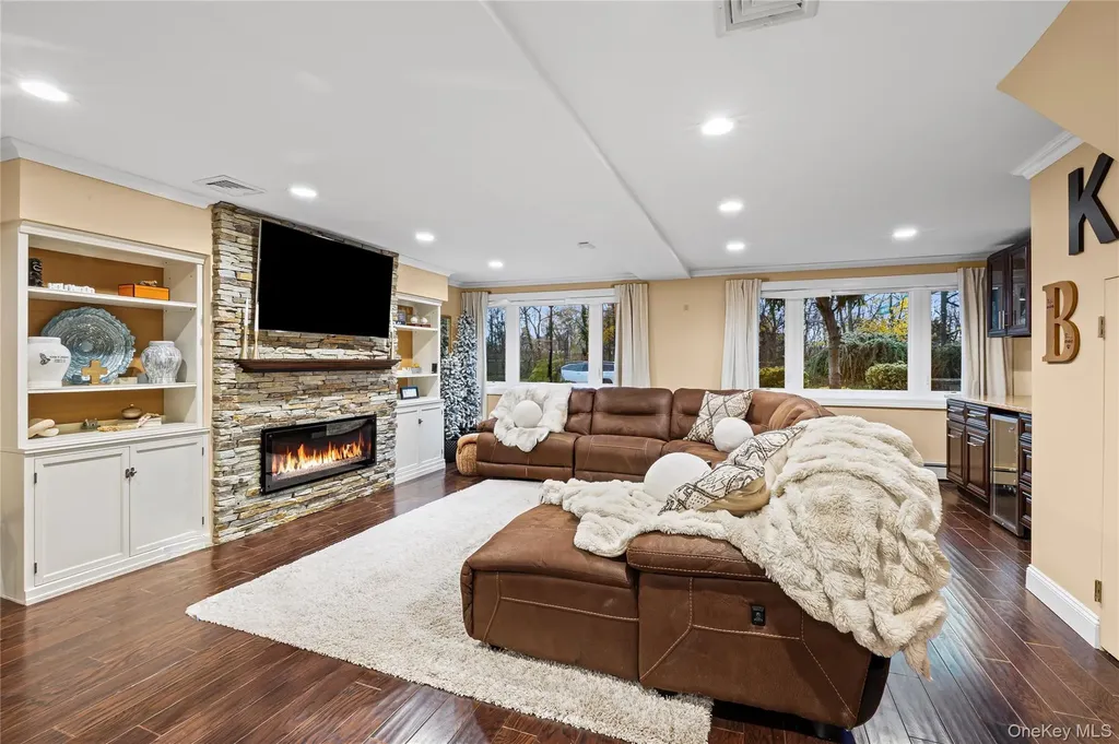 3641 Sarah Drive Wantagh NY 11793