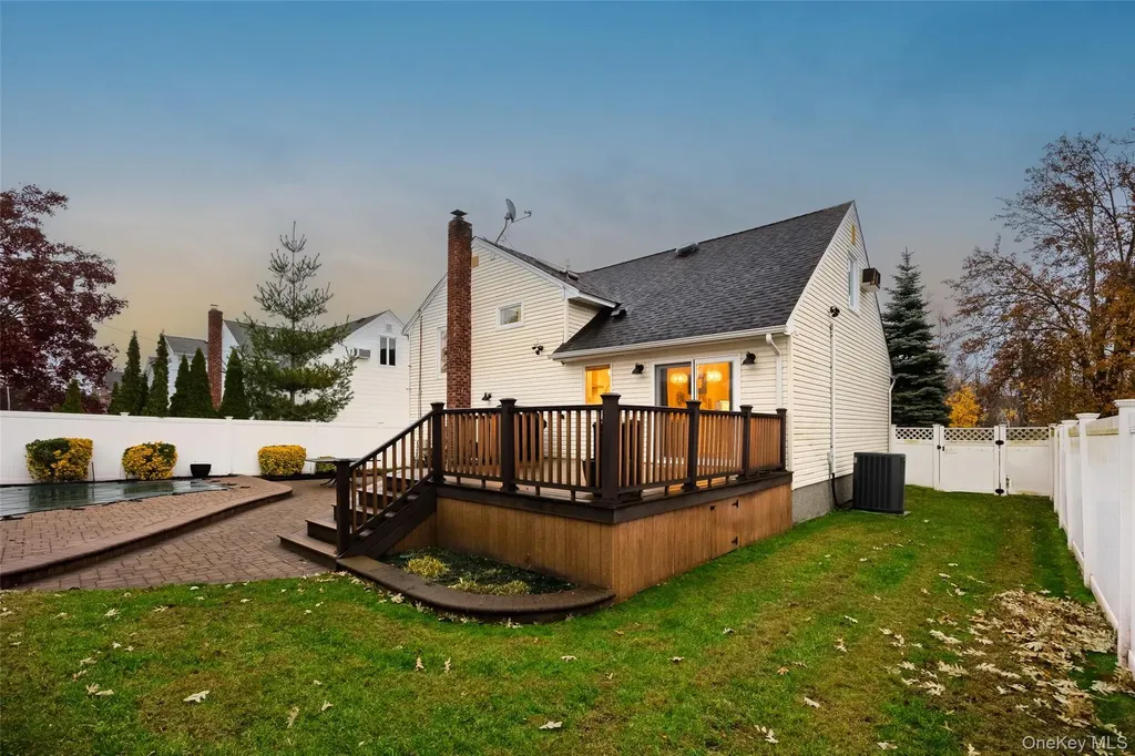 3641 Sarah Drive Wantagh NY 11793