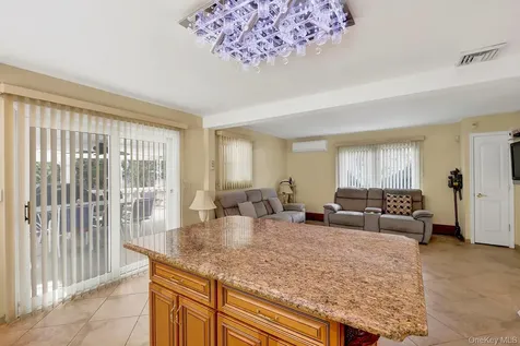 330 Bayville Avenue Bayville NY 11709