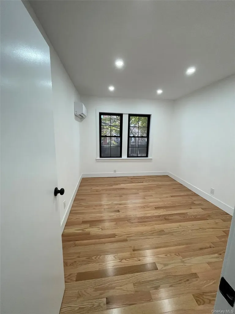 1033 E 52nd Street Brooklyn NY 11234