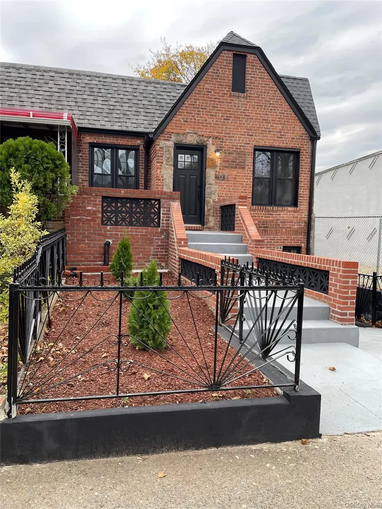 1033 E 52nd Street Brooklyn NY 11234