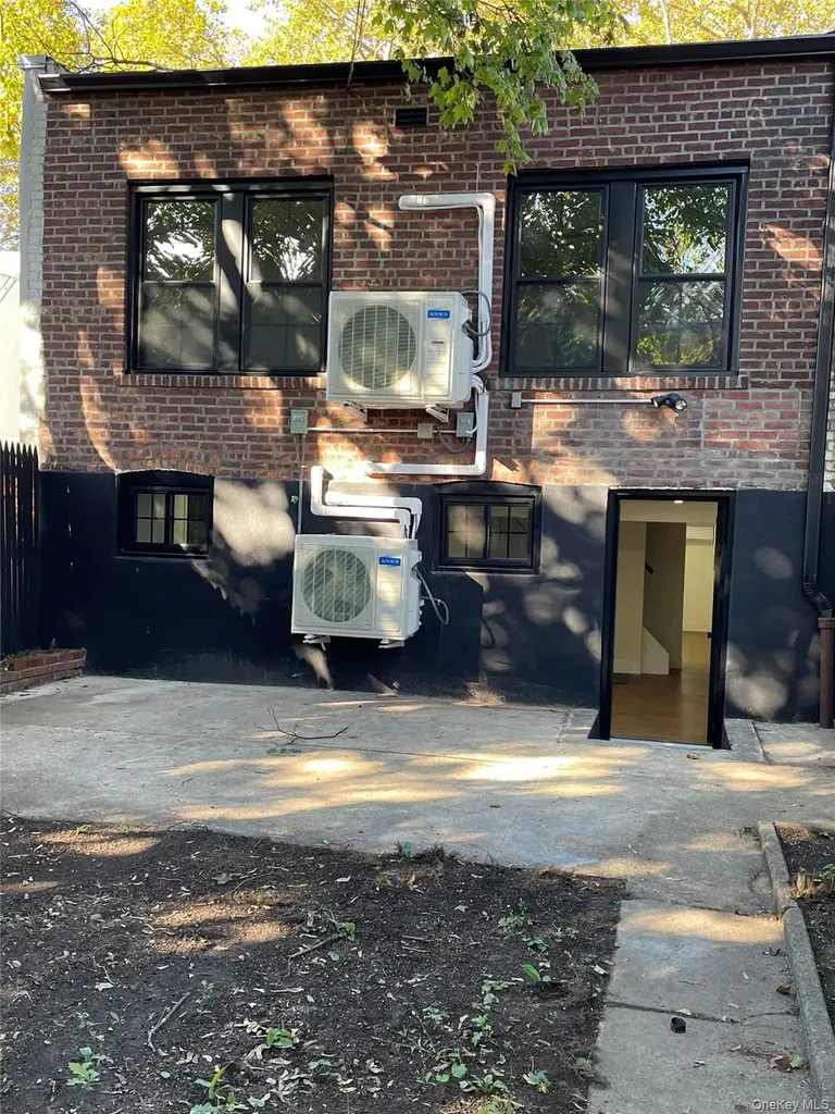1033 E 52nd Street Brooklyn NY 11234
