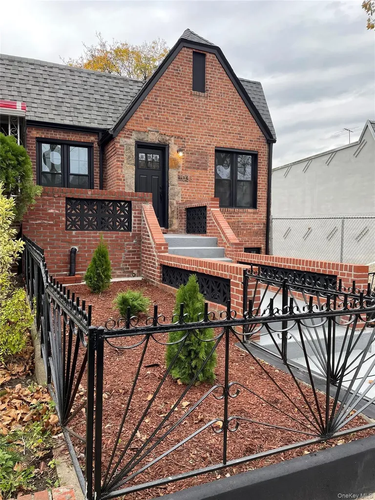 1033 E 52nd Street Brooklyn NY 11234