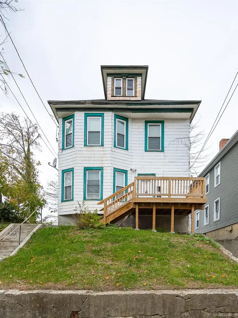 5 Orchard Place Poughkeepsie NY 12601