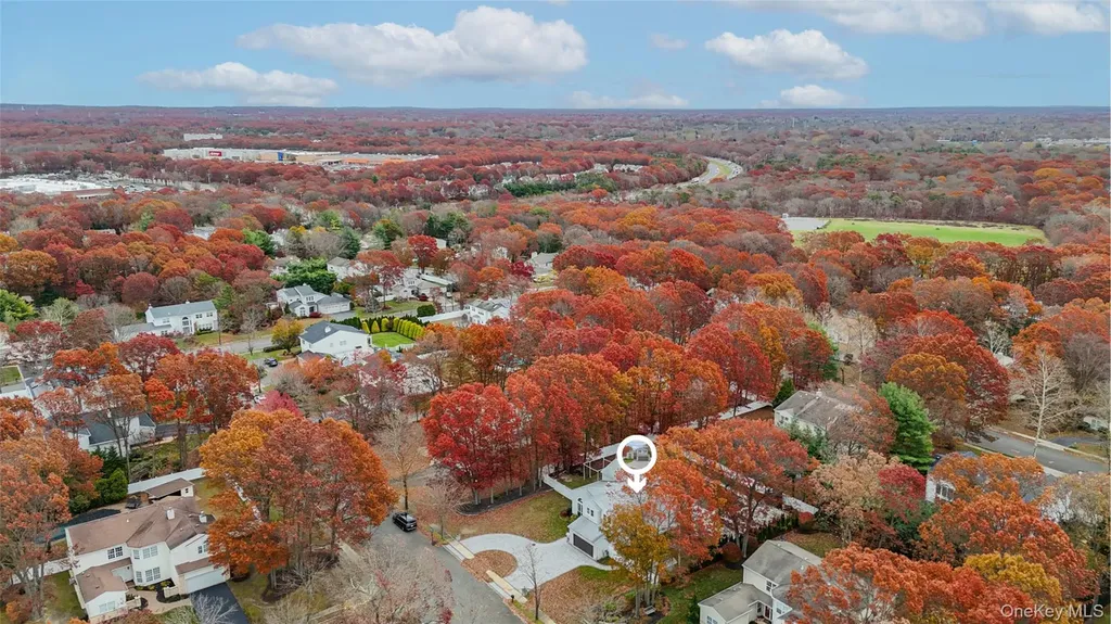 7 Sweet Briar Path Lake Grove NY 11755