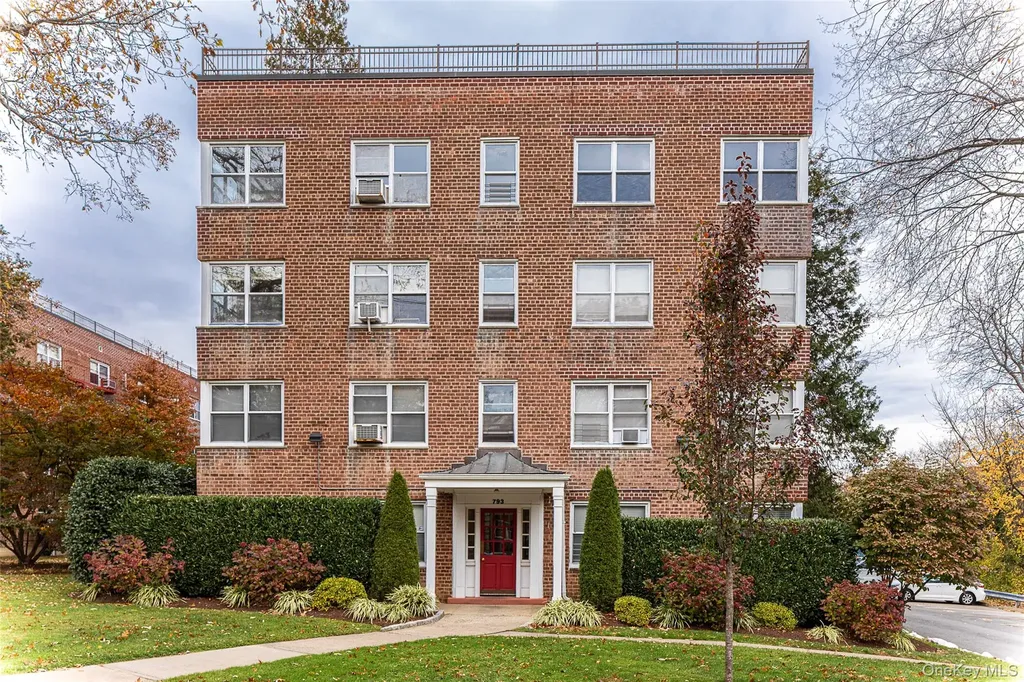 793 Palmer Road Bronxville NY 10708