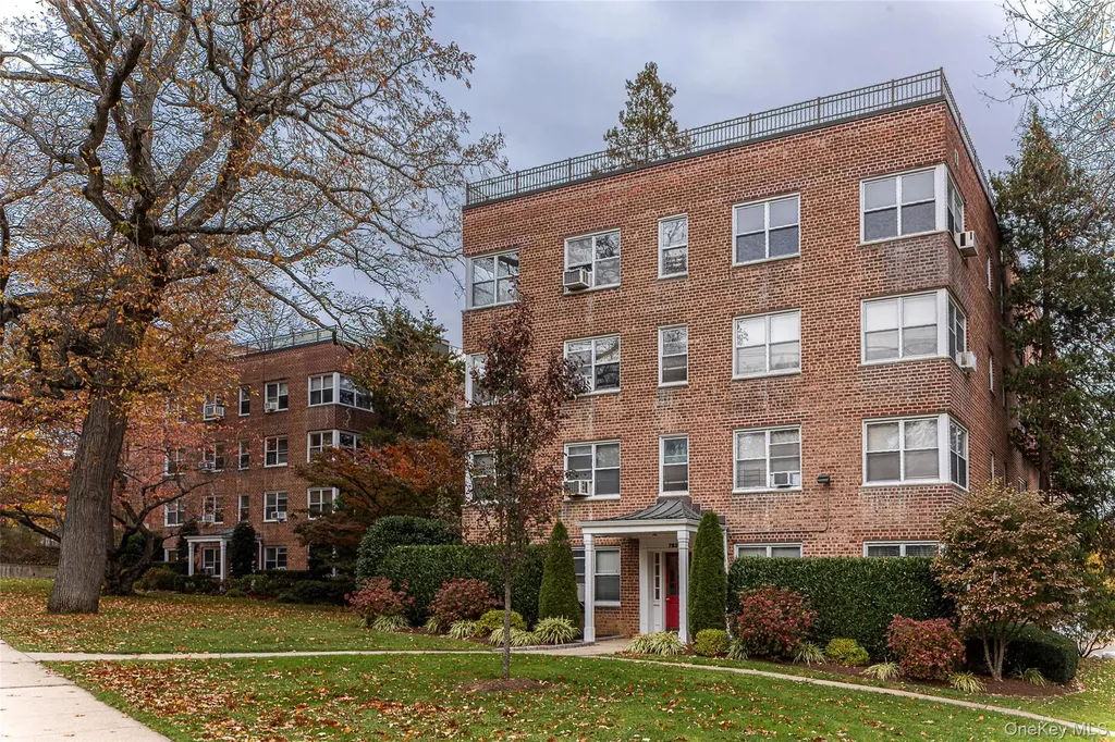 793 Palmer Road Bronxville NY 10708