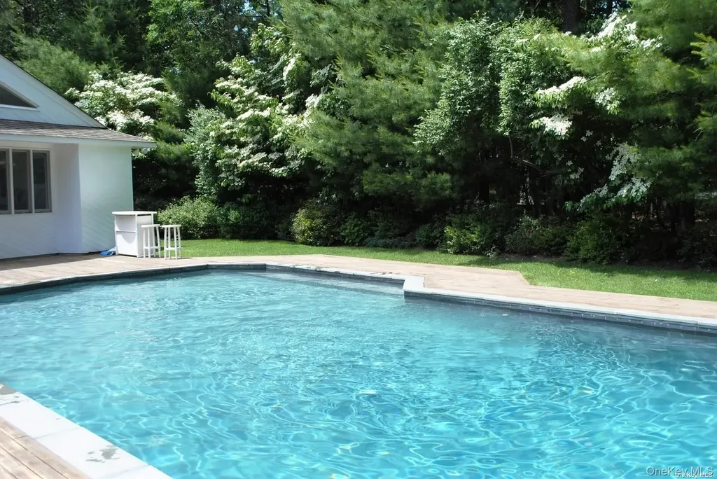 14 Indian Pipe Drive Quogue NY 11959