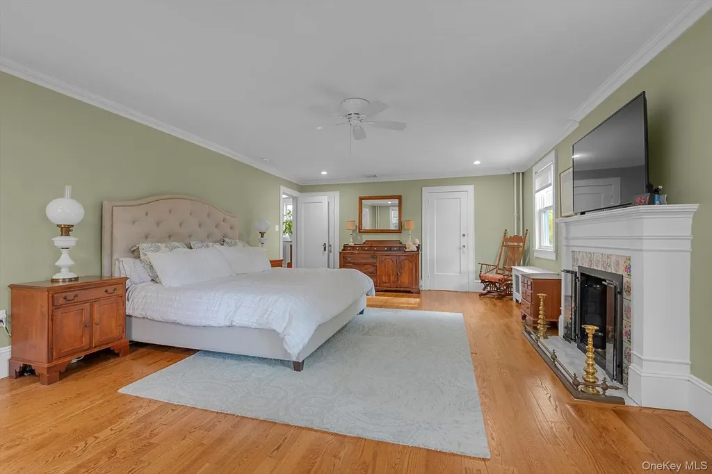 1 Deepdale Drive Great Neck NY 11021