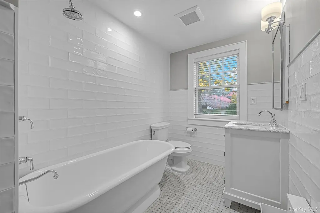 1 Deepdale Drive Great Neck NY 11021