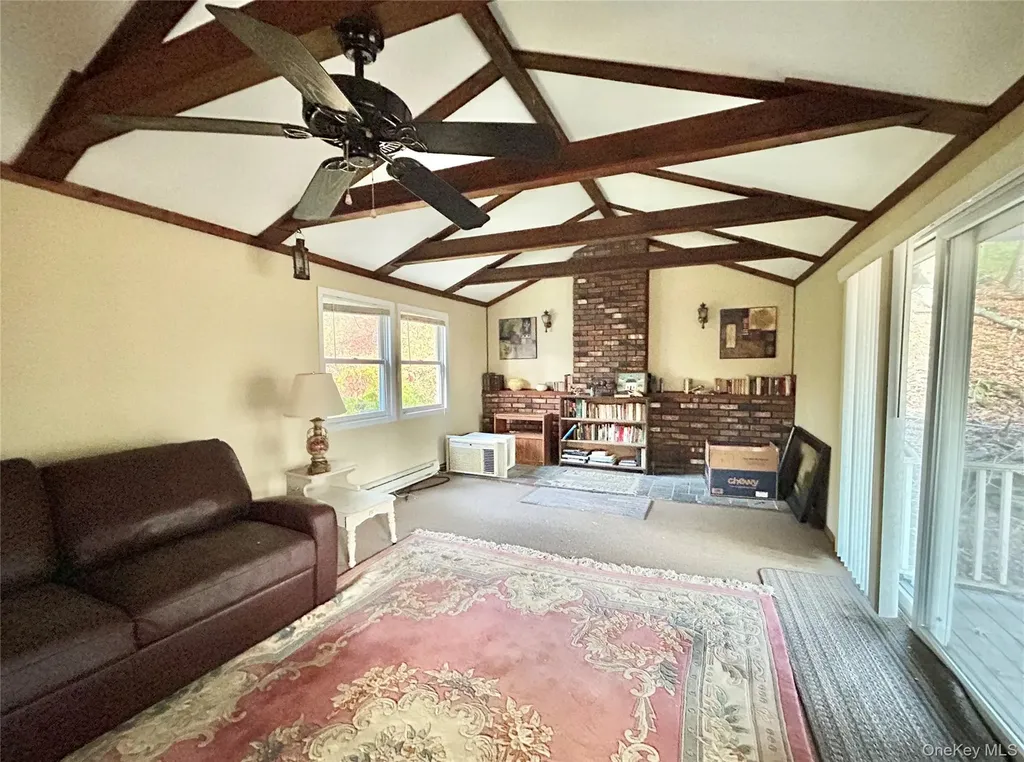 335 Tempaloni Road Spring Glen NY 12483