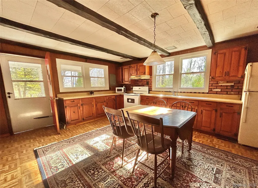 335 Tempaloni Road Spring Glen NY 12483