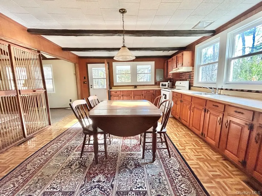 335 Tempaloni Road Spring Glen NY 12483