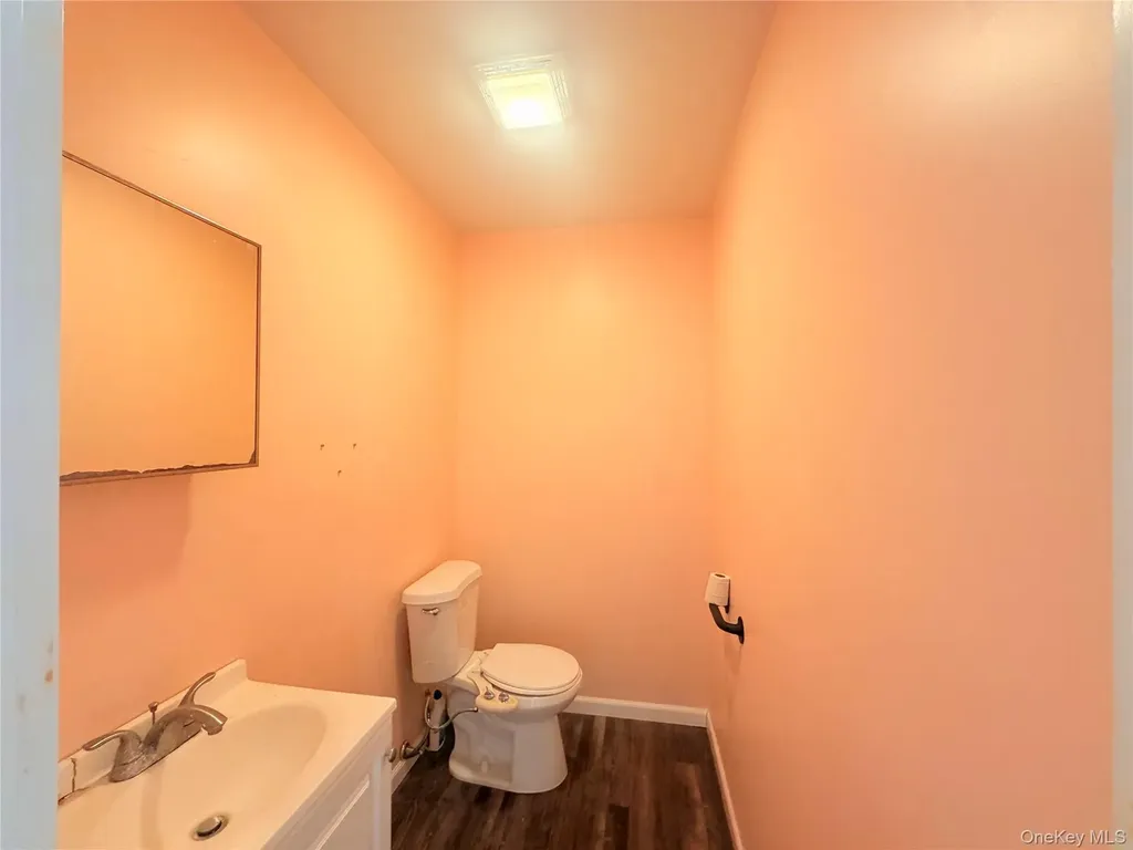253 W Main Street Middletown NY 10940