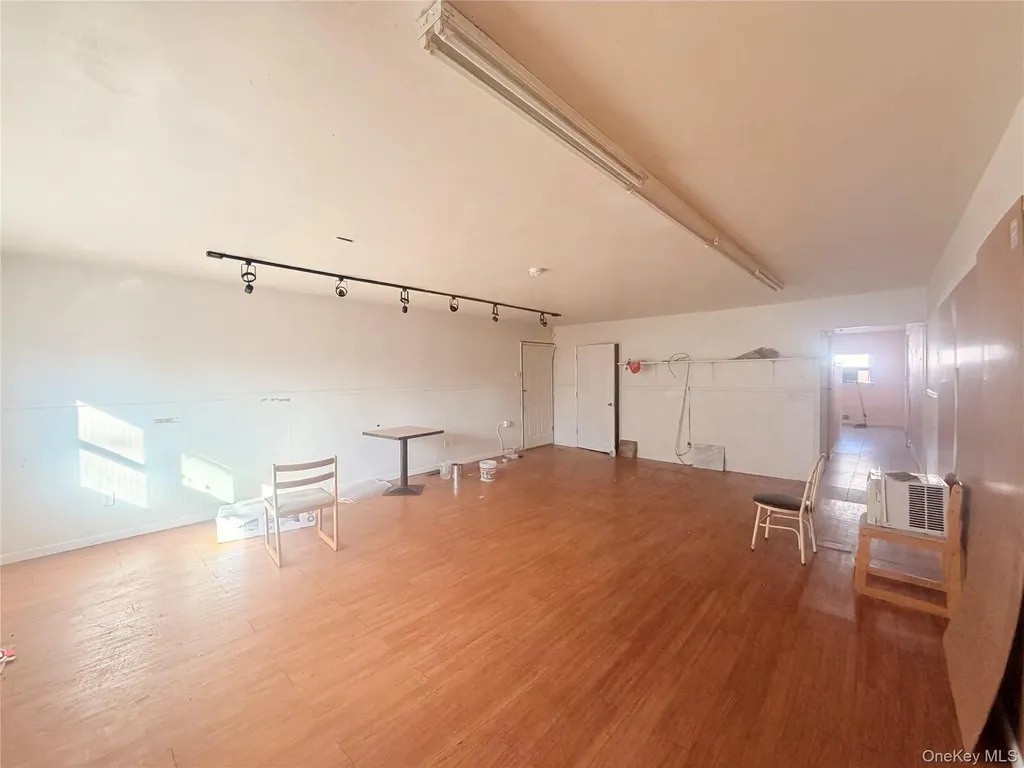 253 W Main Street Middletown NY 10940