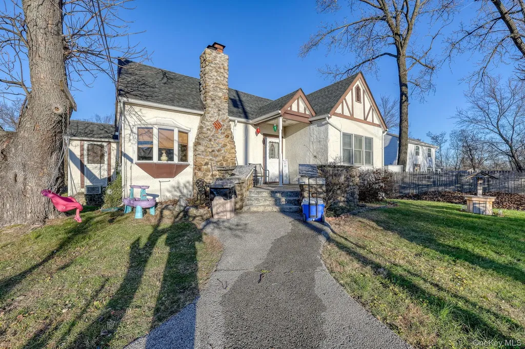 6 Willow Street Newburgh NY 12550