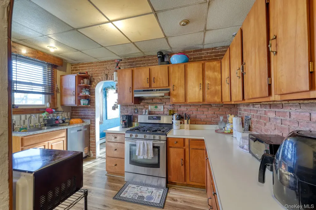 6 Willow Street Newburgh NY 12550