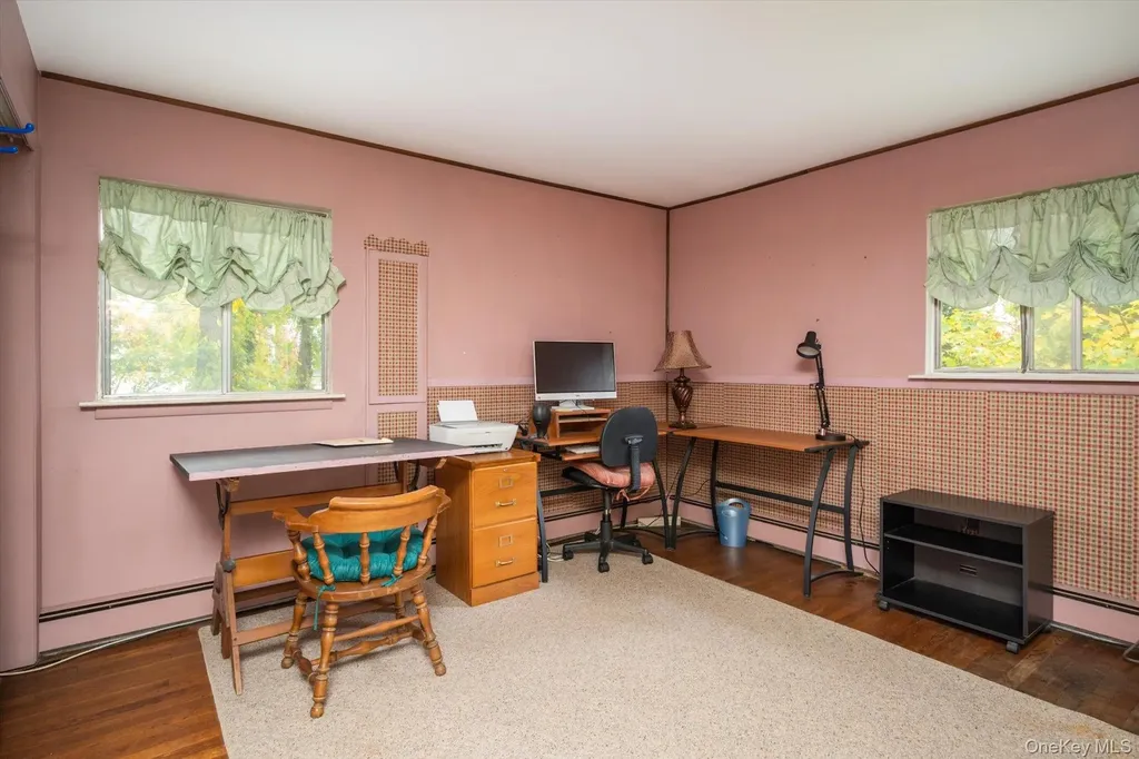 256 Schenck Avenue Great Neck NY 11021