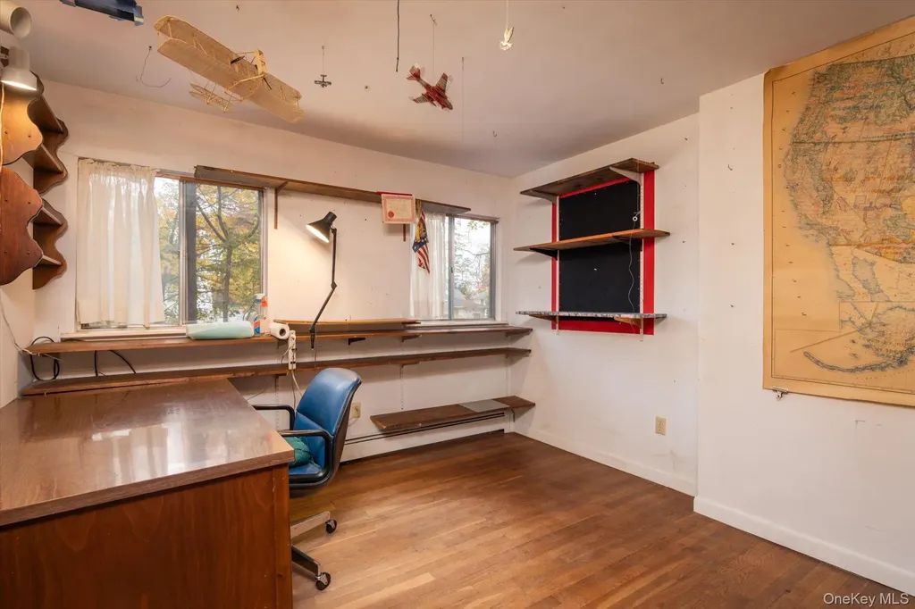 256 Schenck Avenue Great Neck NY 11021