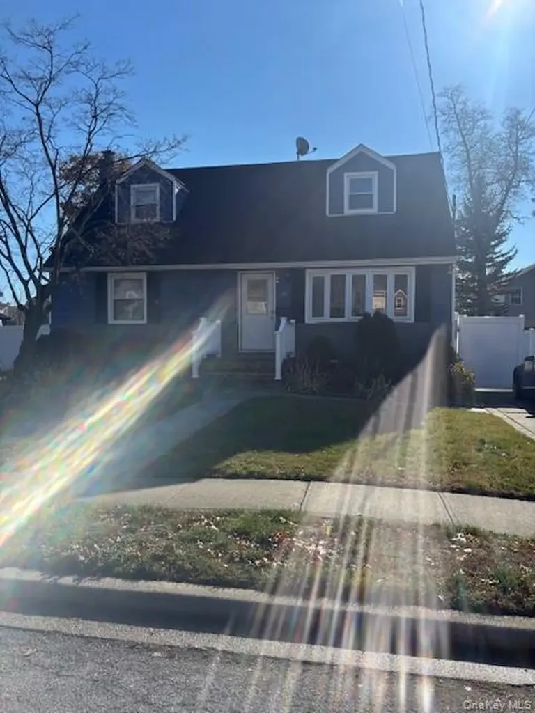 84 E Greenwich Avenue Roosevelt NY 11575