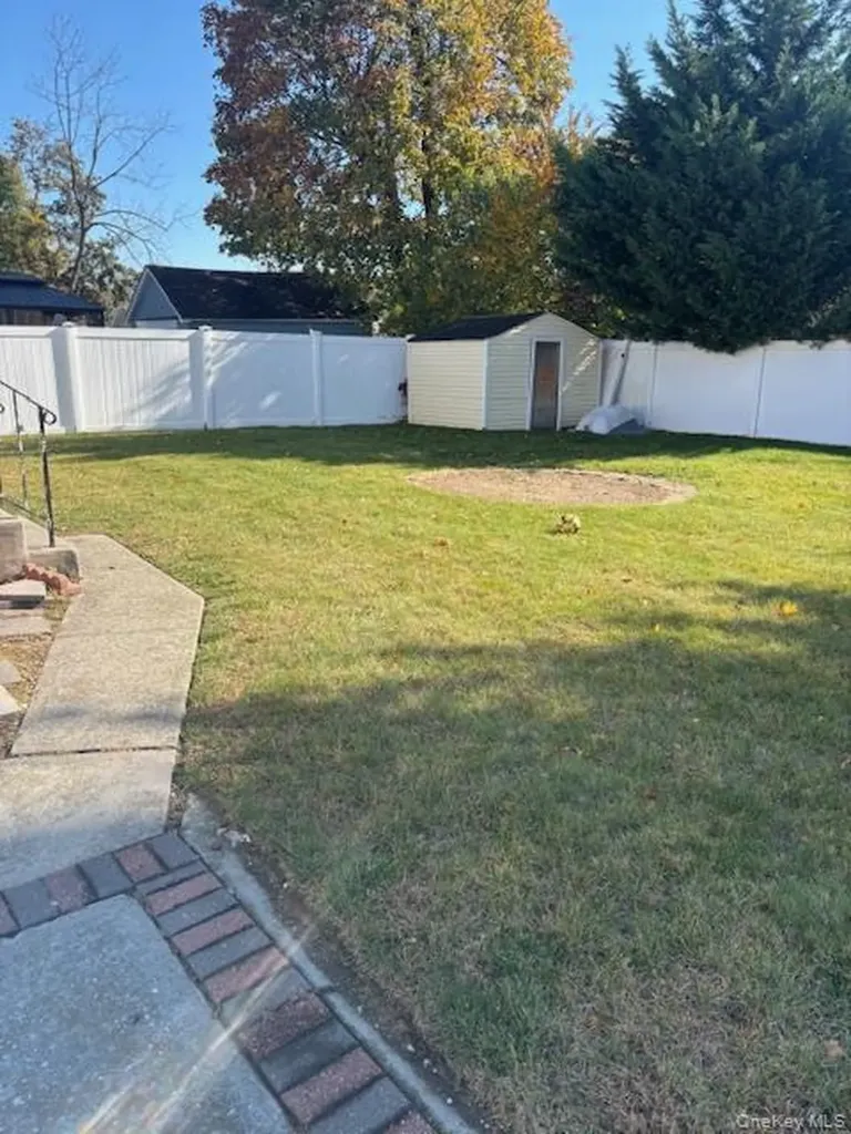 84 E Greenwich Avenue Roosevelt NY 11575