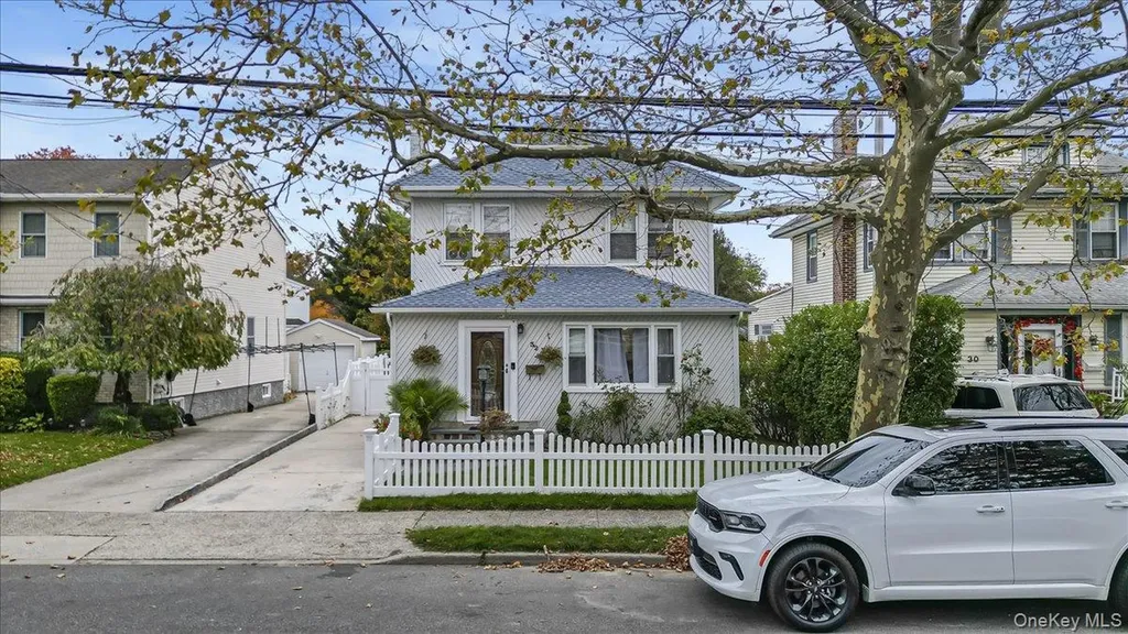 32 Franklin Avenue Lynbrook NY 11563