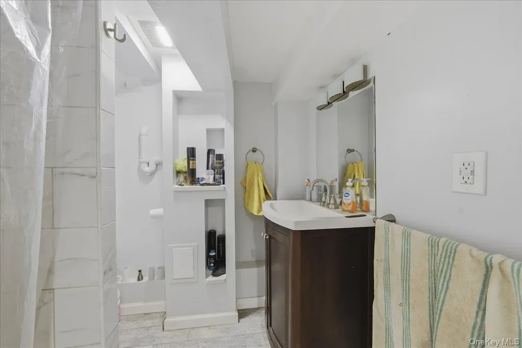 32 Franklin Avenue Lynbrook NY 11563