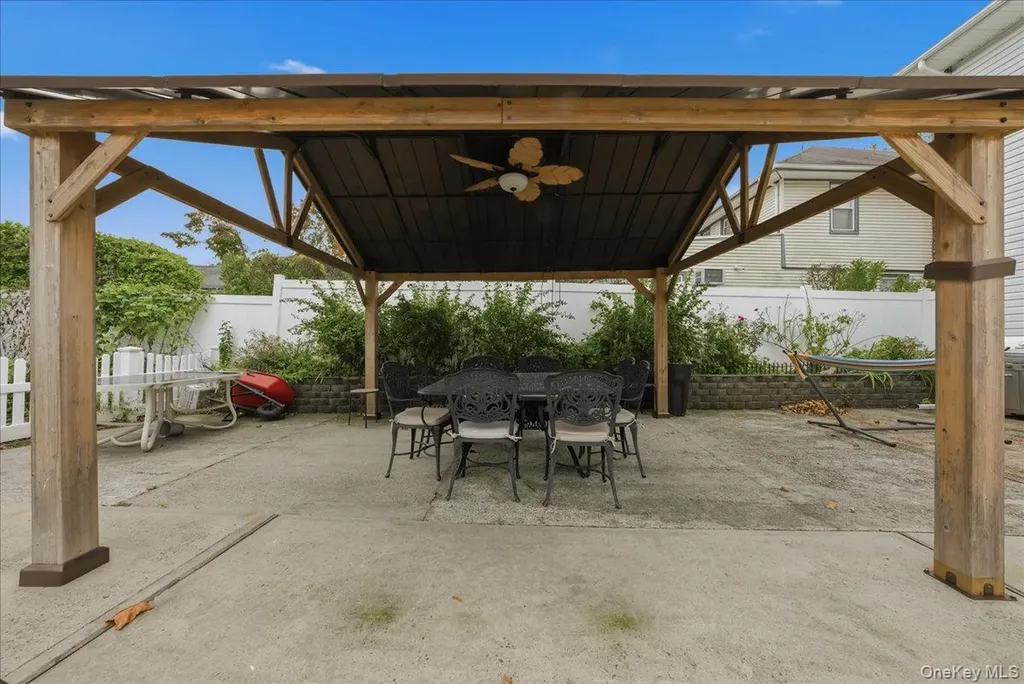 32 Franklin Avenue Lynbrook NY 11563