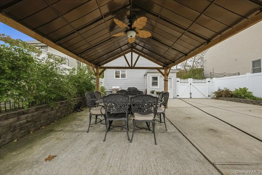 32 Franklin Avenue Lynbrook NY 11563