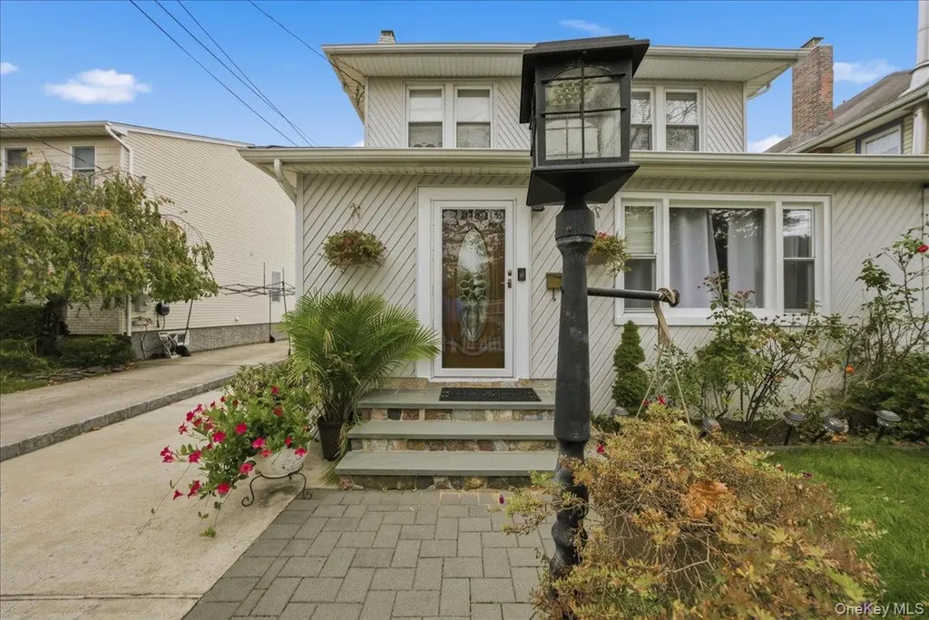 32 Franklin Avenue Lynbrook NY 11563