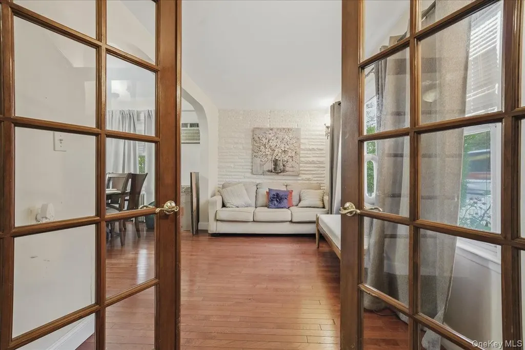 32 Franklin Avenue Lynbrook NY 11563