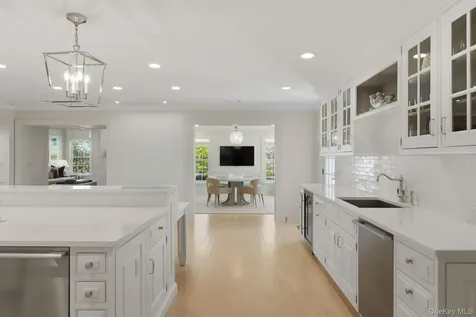530 Chicken Valley Road Locust Valley NY 11560