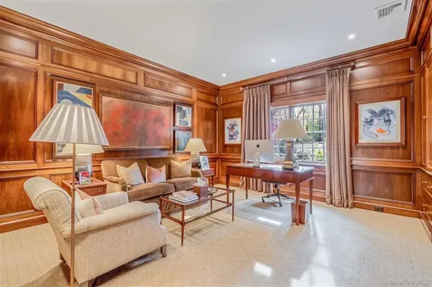 530 Chicken Valley Road Locust Valley NY 11560