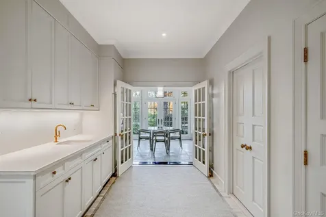530 Chicken Valley Road Locust Valley NY 11560