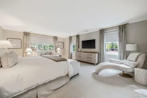 530 Chicken Valley Road Locust Valley NY 11560