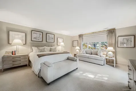530 Chicken Valley Road Locust Valley NY 11560