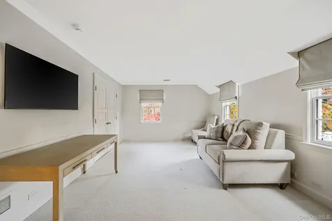 530 Chicken Valley Road Locust Valley NY 11560