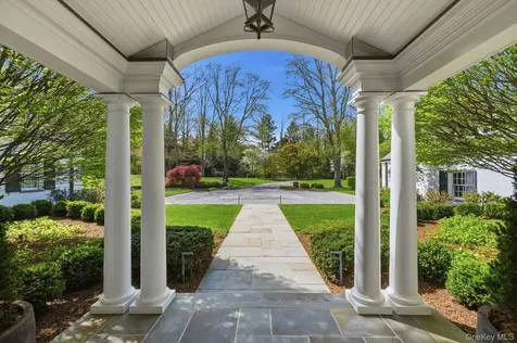 530 Chicken Valley Road Locust Valley NY 11560