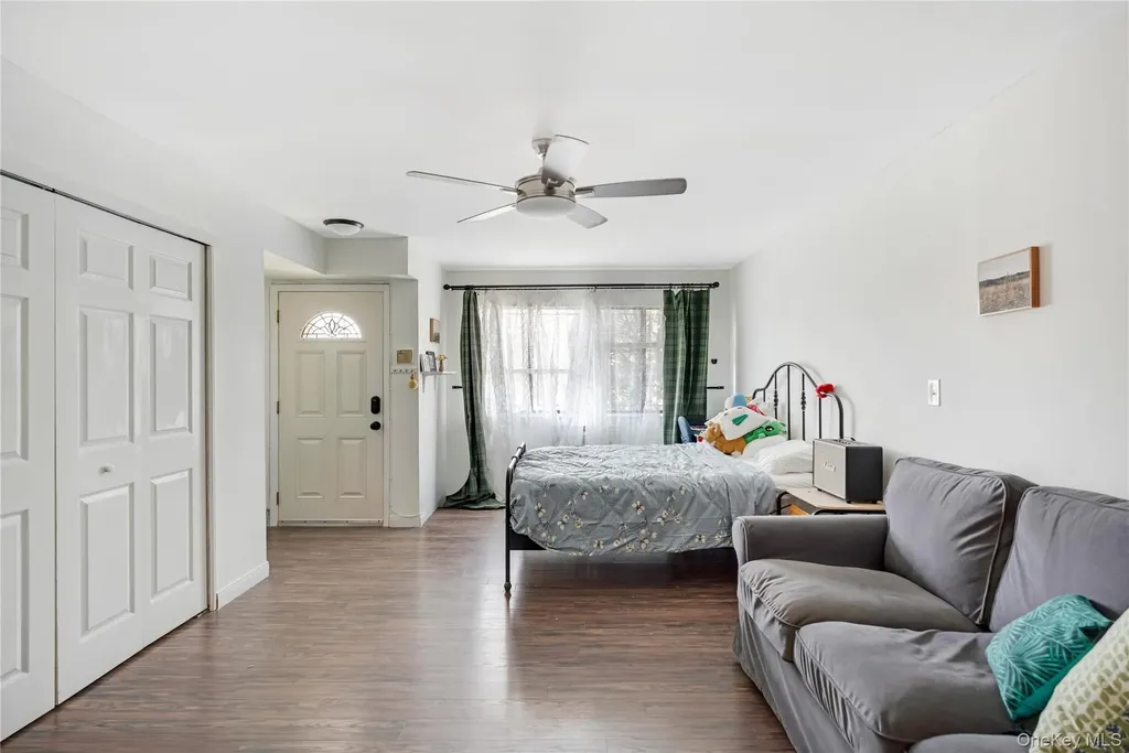 17 Gregory Lane Staten Island NY 10314