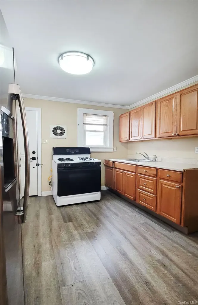 469 River Street Oceanside NY 11572