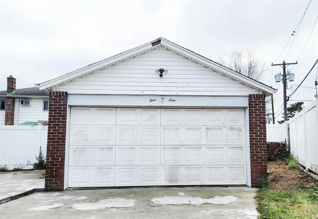 469 River Street Oceanside NY 11572