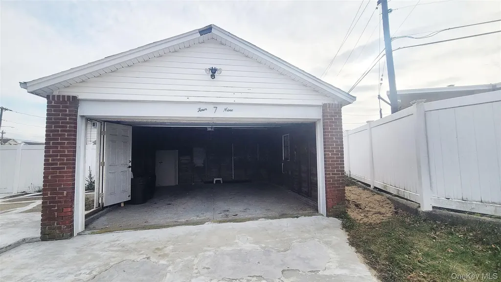 469 River Street Oceanside NY 11572